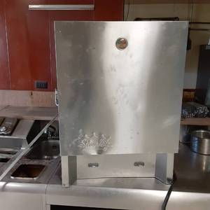 SilverKing counter top cooler - 25 wide, 35 tall, 17 deep