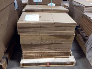 Large Pallet of 229 Made In America 20.5 x 13 x 6 Shipping Boxes