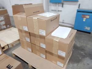 Huge Pallet of Thousands of 9 Inch x 13.75 Inch White Sealing Envelopes