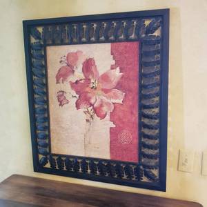 lot 104 image: Charming Warm Floral Dcor Art
