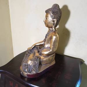 lot 60 image: Medium Gilt Wood Buddha