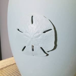 lot 113 image: Pastel Sea Dollar Jar Lamp