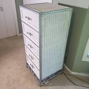 lot 115 image: Pier One Lingerie Dresser