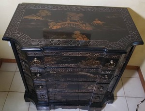 lot 20 image: Handsome Black Lacquer Chinoiserie Dresser