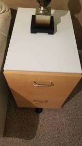 lot 120 image: 2 Drawer Rolling Filing Cabinet