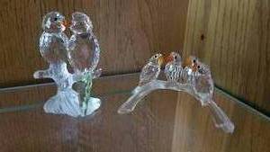 lot 65 image: Retired Swarovski Crystal 4 LOVE BIRDS on Branch #199123