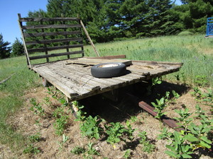 lot 26 image: Flatbed Hay Rack