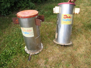lot 199 image: Ritchie Hog Fountains
