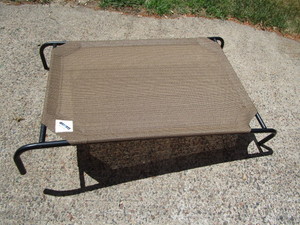 lot 220 image: Dog Bed