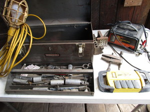 lot 230 image: Tools, Toolbox, Light