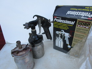 lot 122 image: Coleman Spray Gun, Paint Pots