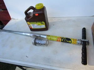 lot 125 image: Gopher Getter, Bait