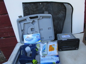 lot 157 image: Stock Radio, Cleaning Kit, Screen