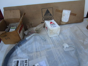 lot 160 image: Gasket Set, Fuel Filter, Sickle Blades