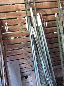 lot 171 image: Fence Posts
