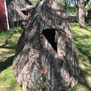 lot 108 image: Outhouse Pack-In Blind
