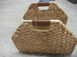 lot 40 image: Threshold woven rack - 20x14x6...