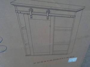 lot 104 image: Glacier Bay wooden medicine cabinet...