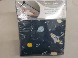 lot 42 image: Trend Lab quilted playard sheet...