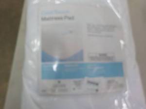 lot 45 image: queen size cool touch mattress pad...