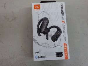 lot 59 image: Endurance Peak II Bluetooth JBL...
