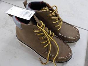 lot 90 image: Cat and Jack shoes size 1...