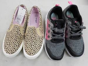 lot 91 image: 2 pair shoes size 4 & 5...