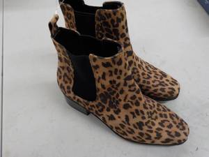 lot 93 image: A New Day boot shoes size 8-12...