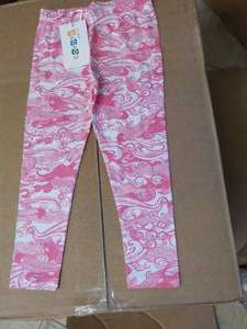 lot 121 image: Coyote and Co. pink leggings 11 siz...