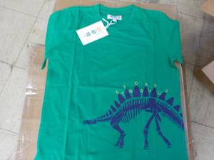 lot 143 image: Coyote and Co. green 10 size 8 t-sh...