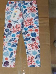 lot 146 image: Coyote and Co. multi colored leggin...