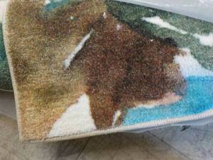 lot 195 image: area rug 96x128...
