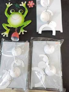 lot 216 image: hanging metal dcor...