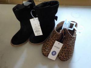 lot 233 image: Cat and Jack size 8 shoes...