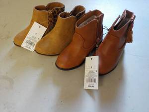 lot 234 image: Cat and Jack size 8 shoes...