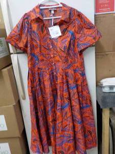 lot 251 image: womens clothing size 1XL...