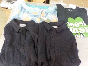 lot 255 image: XL and XXL mens clothing...