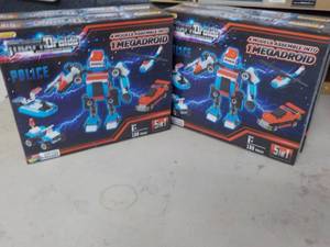 lot 275 image: set of 4 Blokko Morph Droids...