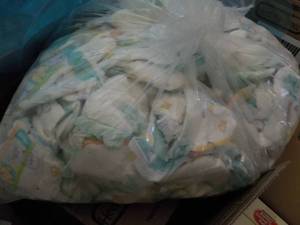 lot 363 image: bag of 100 or so diapers newborn-3 ...
