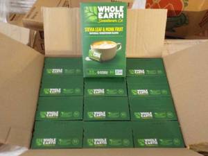 lot 370 image: case of 12 boxes Whole Earth Stevia...