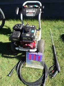 New 3300 psi Simpson 2.5 gpm pressure washer. Kohler engine. Tested & works. As shown. THIS ITEM HAS A RESERVE.