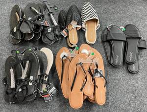 Large Lot of Womens Size M 78 Sandals