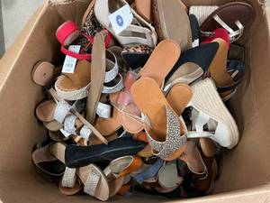 HUGE Resale Lot of Womens Sandals