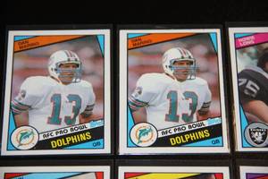 lot 23 image: 1984 Topps Football Star & Rookie Card Lot  20 Cards Dan Marino & John Elway RC