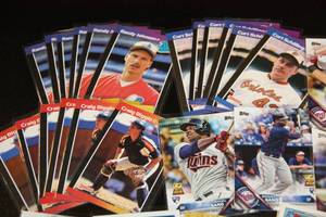 lot 27 image: Baseball Card Rookie Card Lot  28 Cards