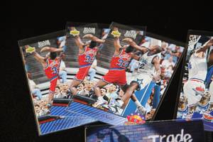lot 28 image: 1992-93 Upper Deck Shaquille ONeal Rookie Card Lot  9 Cards