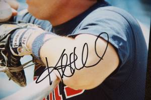 lot 39 image: Minnesota Twins Kent Hrbek 8x10 Autographed Photo  JSA COA