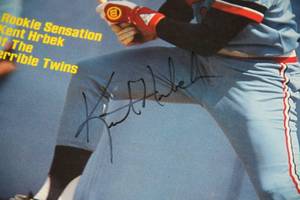 lot 42 image: Sports Illustrated Minnesota Twins Kent Hrbek Autographed Magazine  JSA COA