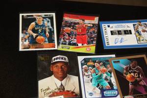 lot 64 image: Basketball Card Star & Rookie card Lot  26 Cards