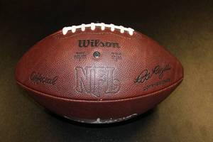 lot 106 image: Minnesota Vikings Jeff Siemon Single Signed Full Size Football